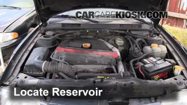 1996 Saab 900 SE Turbo 2.0L 4 Cyl. Turbo Convertible (2 Door) Liquide essuie-glace Ajouter du liquide